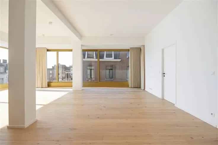 Appartement Te Koop Antwerpen - Zakelijk Modernisme 130m²