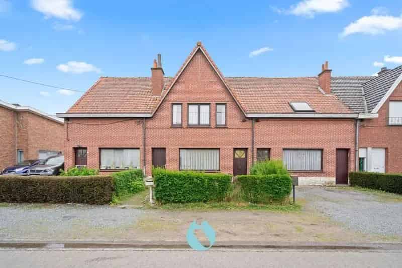 Drie te renoveren woningen Ertvelde - Investeerderskans