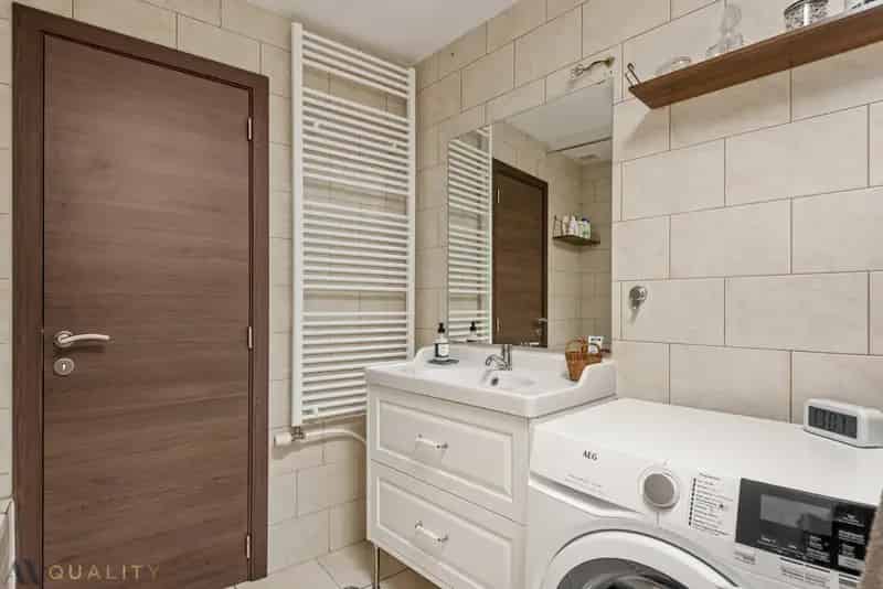 Instapklaar Appartement 2 slaapkamers 98m2 Terras Nabij Station