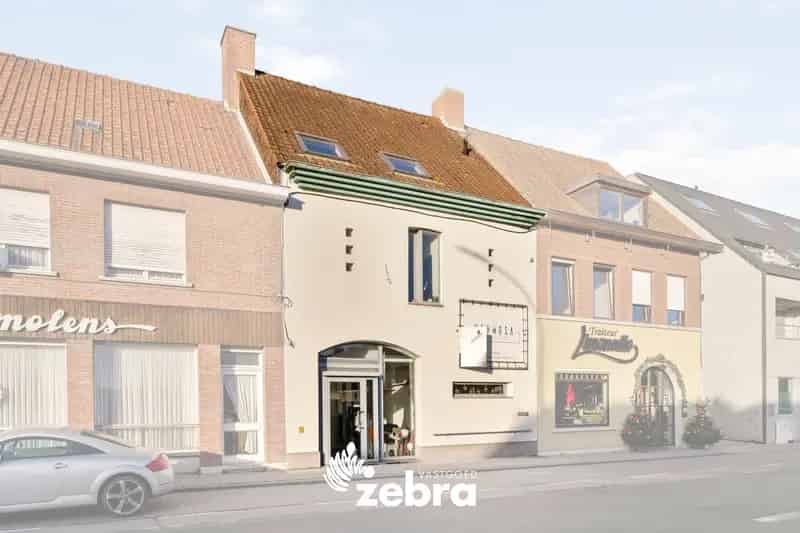 Huis te huur Izegem: Instapklare gerenoveerde handelswoning