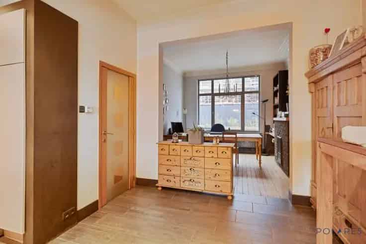 Huis Te Koop Zichem: Ruime woning met zwembad en sauna
