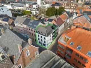 Kantoor te koop Sint Truiden - Opbrengsteigendom 3 Appartementen Handelsruimte