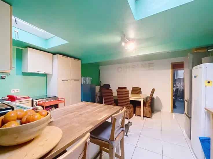 Huis Te Koop Rustige Straat Nabij Voorzieningen