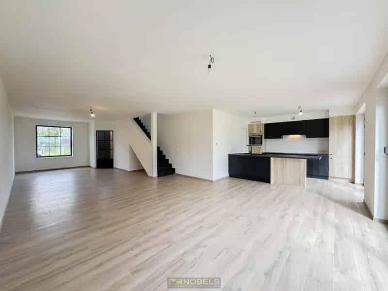 Nieuwbouwwoning te Zwalm Landelijke Stijl 3 slaapkamers