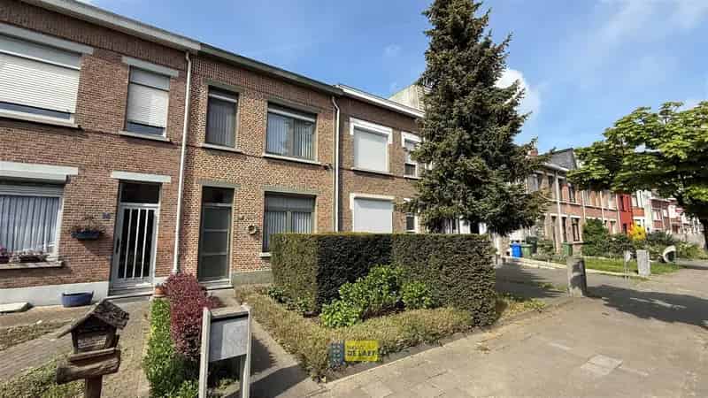 Huis te Koop Wilrijk: 3 slaapkamers, moderne badkamer, tuin