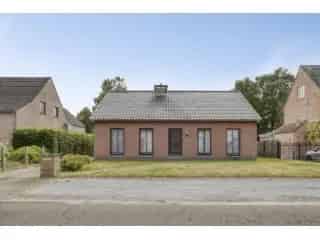 Huis te koop Zonhoven - Renovatieproject met uitbreidingsmogelijkheden