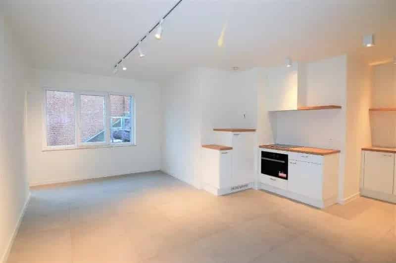 Opbrengsteigendom Mechelen: 10 Appartementen & Restaurant