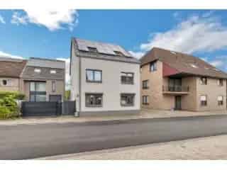 Huis te Koop Affligem - Gerenoveerde Villa met 6 slaapkamers en Zonnepanelen