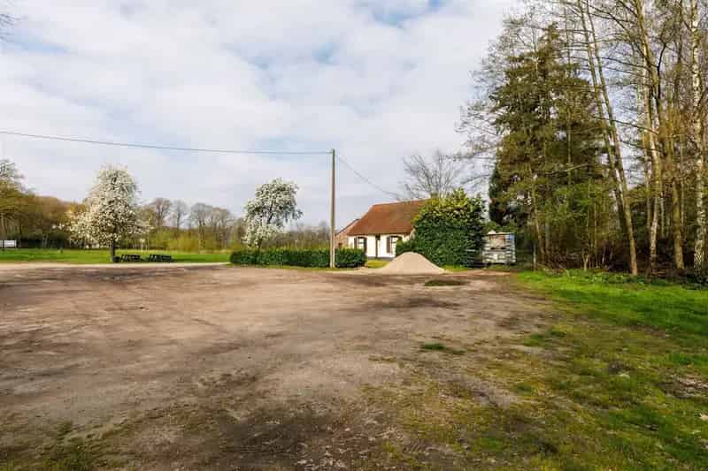 Af te breken woning 1 hectare grond Retie