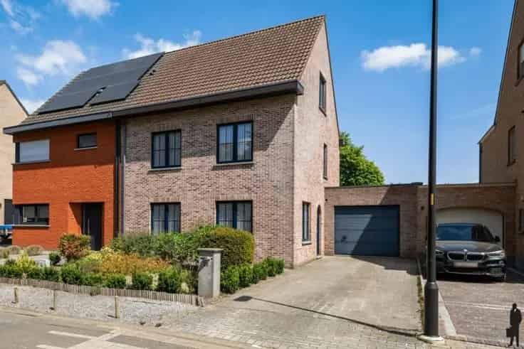 Huis Te Koop Hove: Recente Energiezuinige HOB 3 slaapkamers