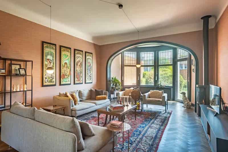 Herenhuis te koop:  5 slaapkamers, polyvalente ruimte, gerenoveerd