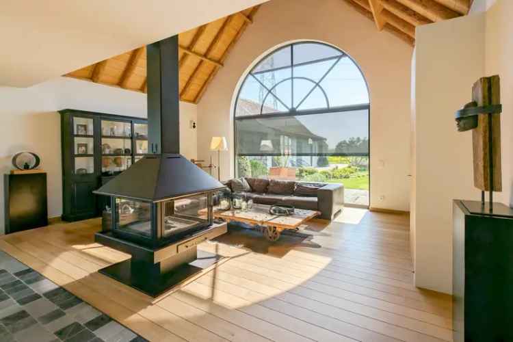 Huis te koop Deinze: Gerenoveerde hoeve 300m²