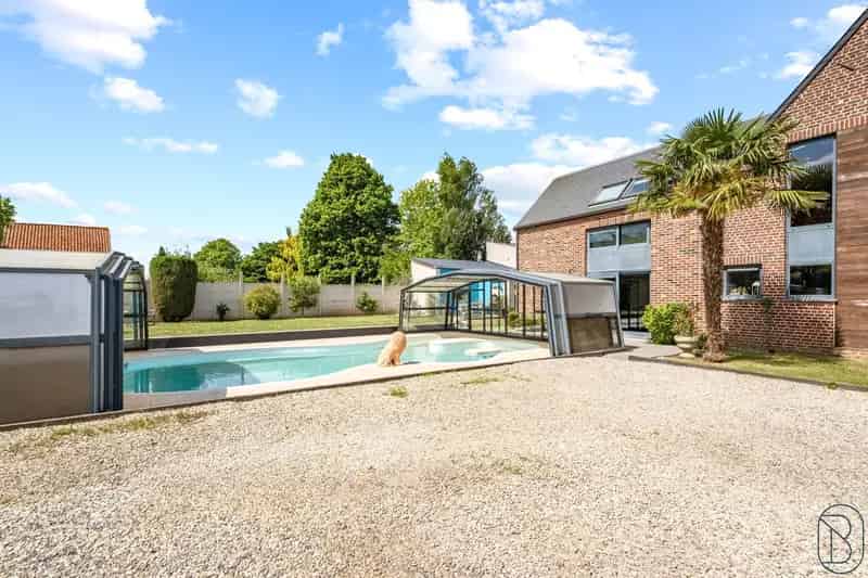 Huis te huur: Luxe gerenoveerde woning met zwembad