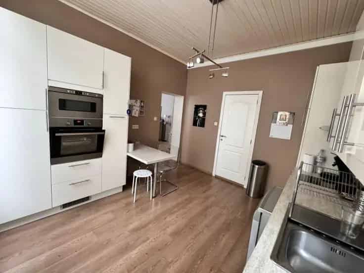 Appartementenblok te Koop: Restaurant & Appartementen