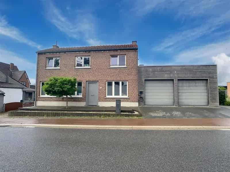 Instapklare woning 3 slaapkamers tuin dubbele garage 4a 04ca
