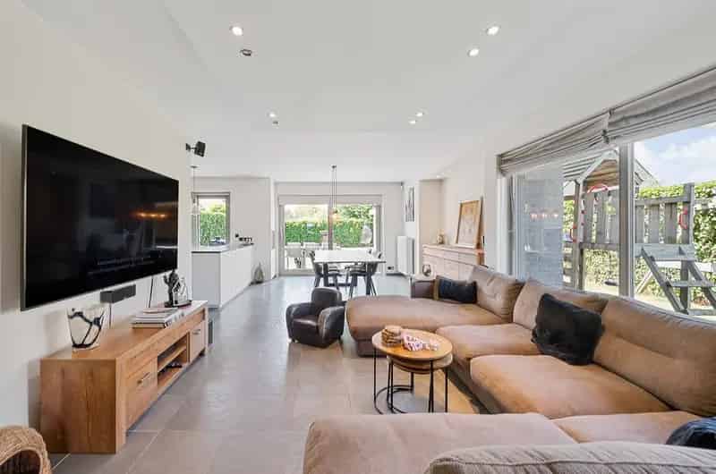 Instapklare woning 3 slaapkamers groot terras