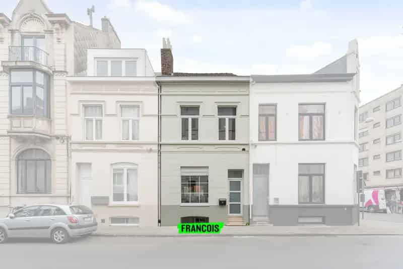 Gezellige Stadswoning Oostende: 3 slaapkamers, 2 badkamers, stadstuin