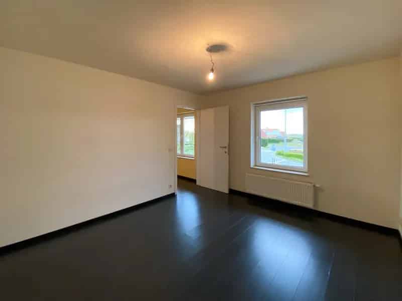 Huis te Koop Esen 4 slaapkamers Garage Tuin