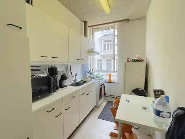 Appartementsblok Schaerbeek 415m2 3 Appartementen Magazijn Werkplaats