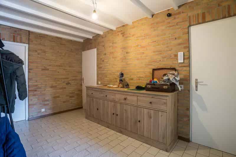 Ruim Appartement te Koop Sint-Denijs 2 Slaapkamers Garage Terras