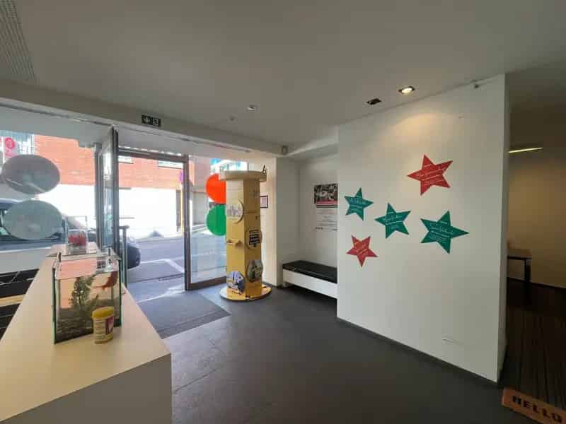 📢 Te huur: modern handelspand/kantoorruimte (175 m²) in hartje Waregem