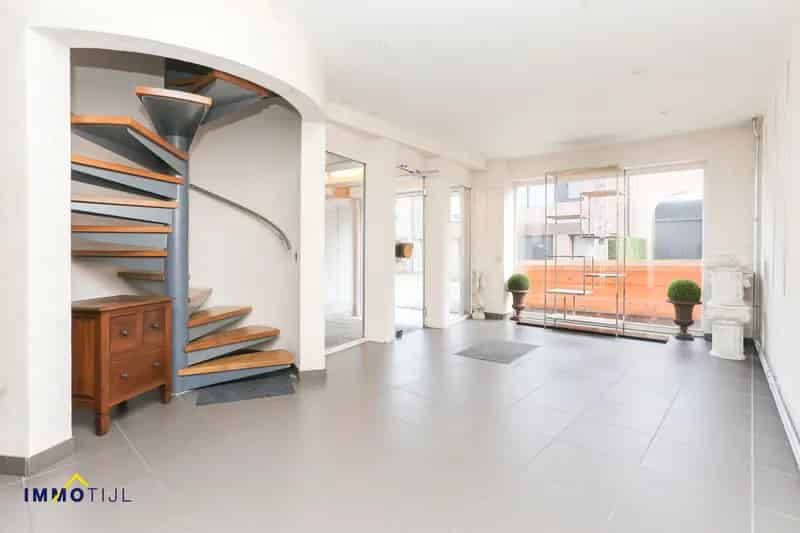Woning met 2 slaapkamers en grote tuin te Sint-Gillis