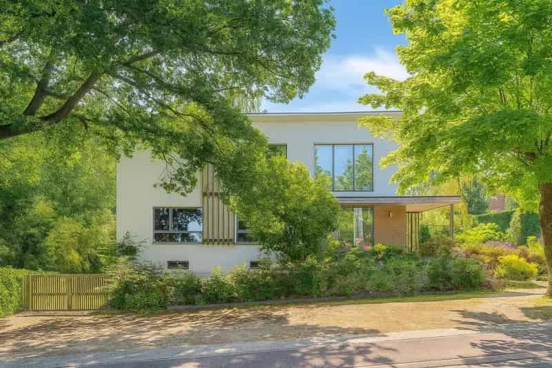 Luxe Villa te huur te Kraainem met Zwembad en Appartement