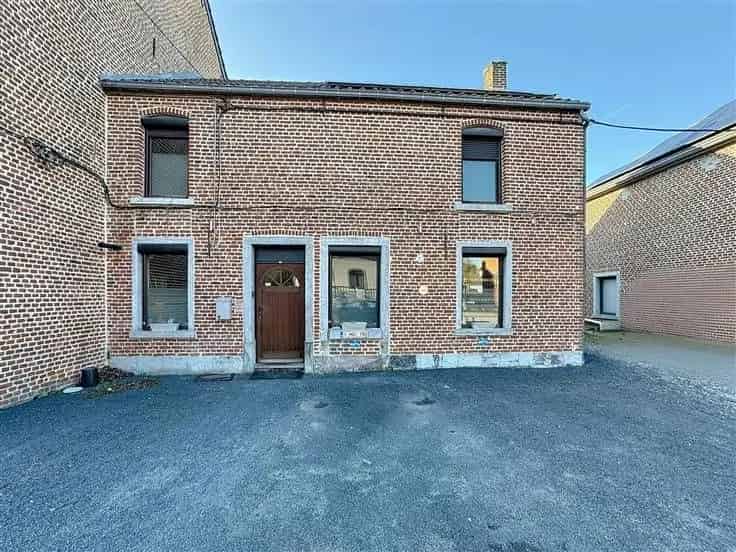 Huis Te Koop 3 Gevels Tuin 2 slaapkamers Bijgebouw