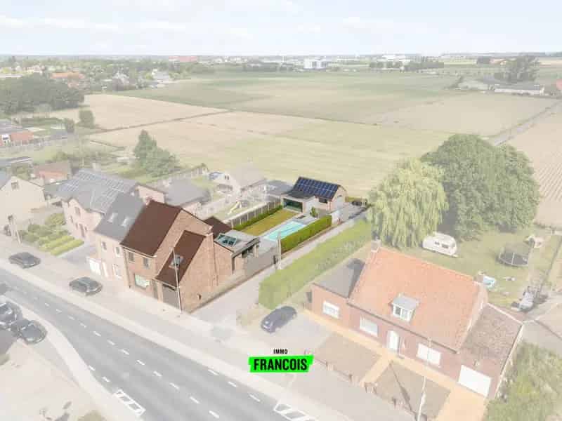 Huis te huur met zwembad en bergruimte in Sint-Jan