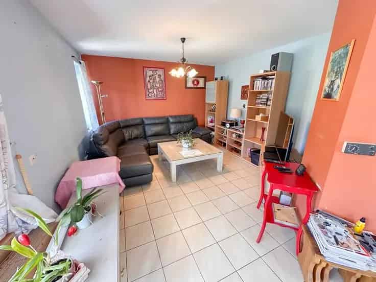 Villa te Koop: Rustige ligging, 3 slaapkamers, grote tuin