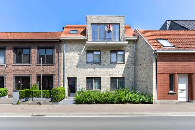 Dakappartement te koop Vrasene 2 slaapkamers terras carport
