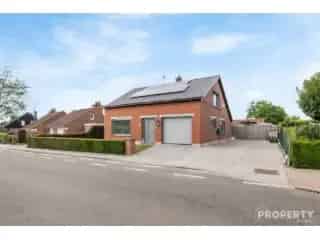 Villa te koop Izegem 3 slaapkamers ruime tuin