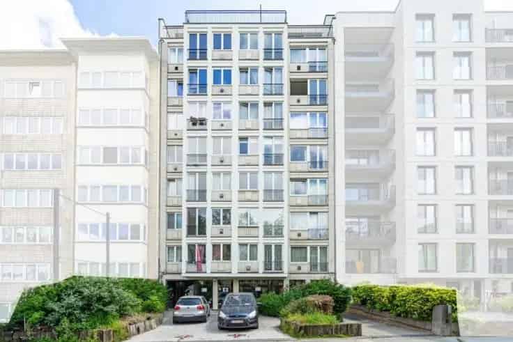 Gerenoveerde Studio Te Koop Schaarbeek
