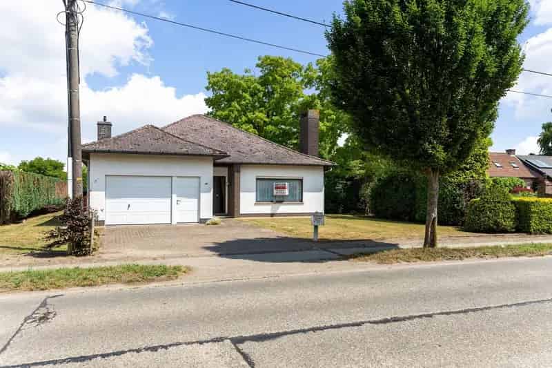 Te renoveren woning Moerzeke 3 slaapkamers tuin garage