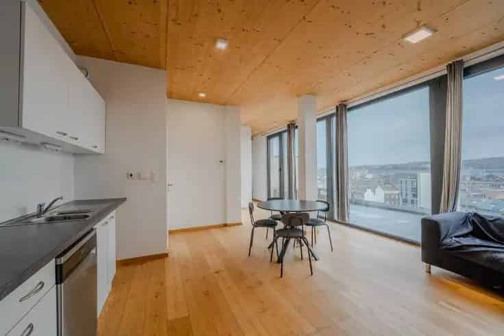 Penthouse Te Koop - Lichtrijk met Terras en Uitzicht