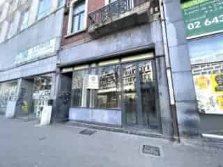 Handelspand te Huur Namen 80m² Station