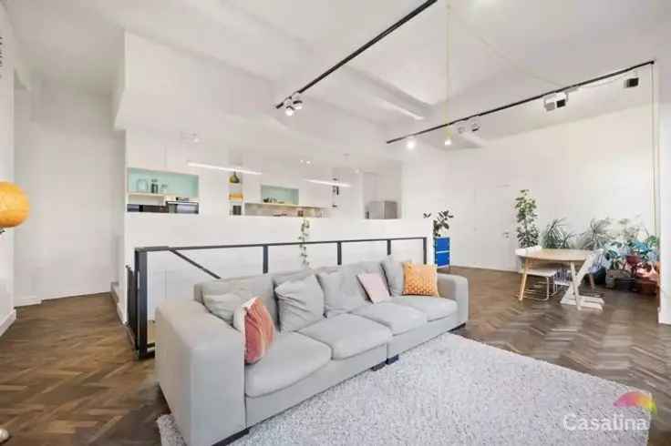 Duplex Loft Te Koop 3 slaapkamers Prive Tuin