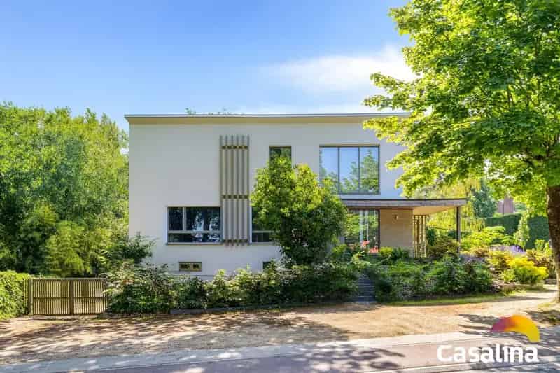 Architectenvilla met zwembad en onafhankelijk appartement