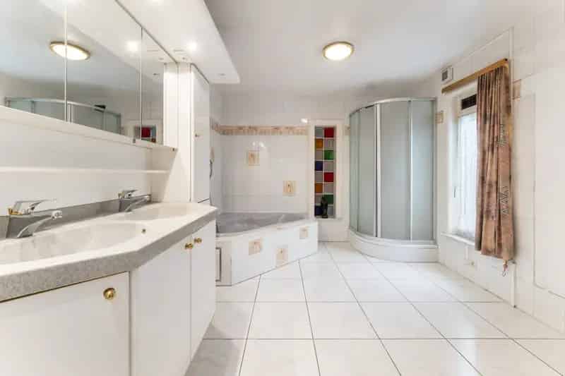 Handelspand met Woonst te Koop Nieuwpoort 7 slaapkamers