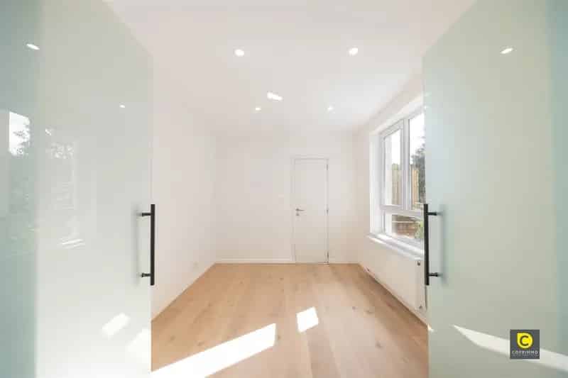 Gerenoveerd 1 Slaapkamer Appartement Mortsel