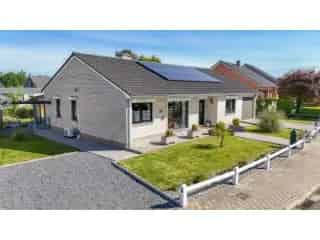 Bungalow te koop - Gerenoveerd - 2 slaapkamers - Antheit