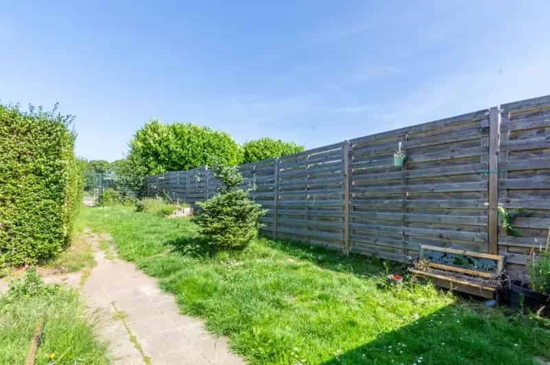 DRIEKAMERWONING MET TUIN - 2 SLAAPKAMERS