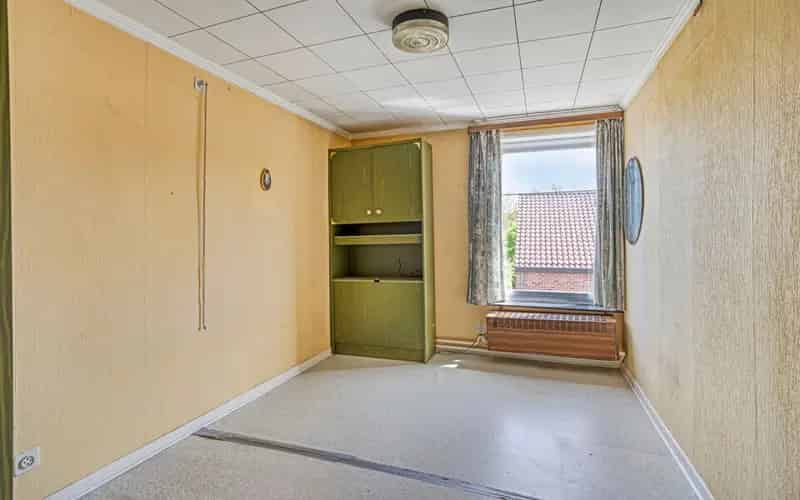 Huis te koop in Hoegaarden: 4 slaapkamers, te renoveren