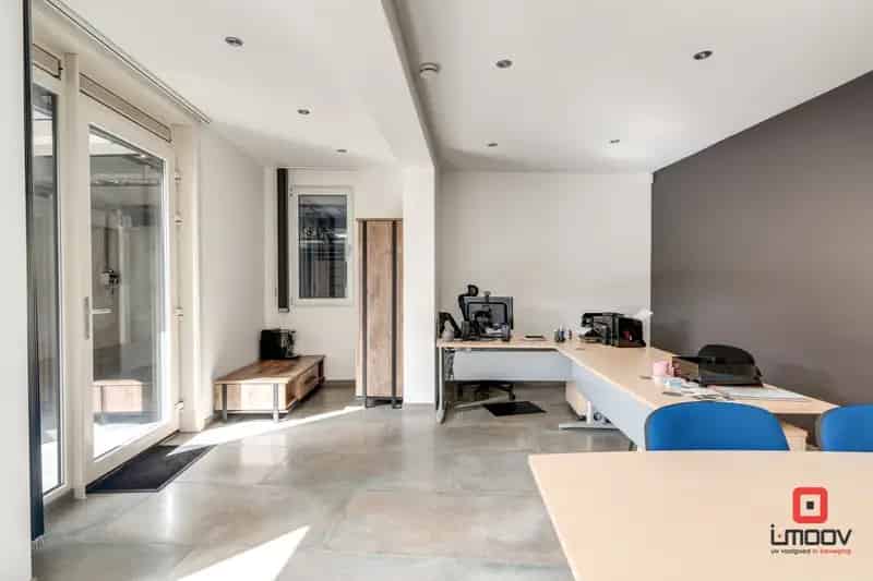 Huis te koop in Zelzate: Instapklare woning en zaak