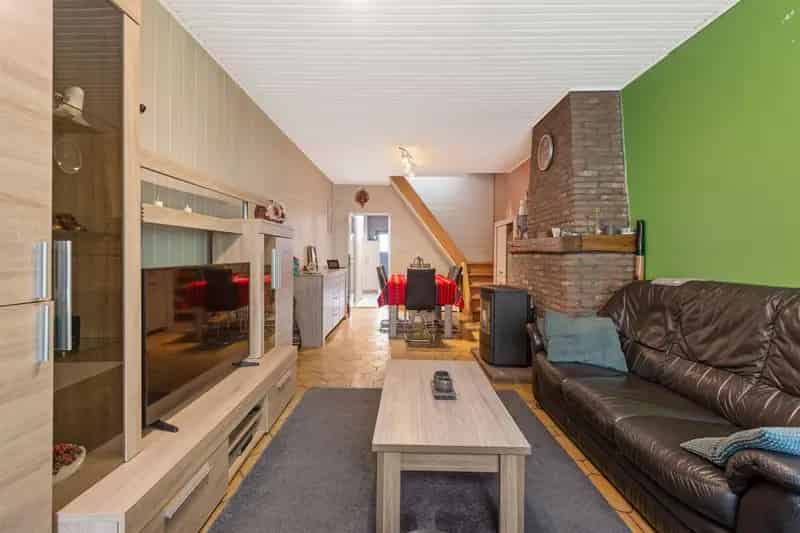 Knusse woning met tuin op te frissen Vosselaar