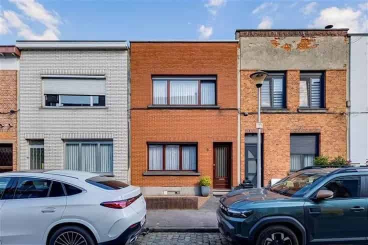 Huis Te Koop Antwerpen 2 slaapkamers tuin