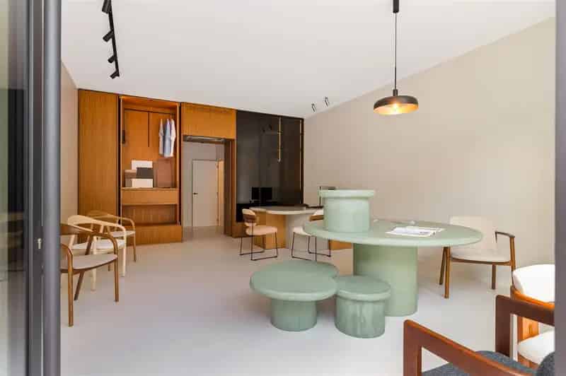 Luxueuze Winkelruimte Kantoor Antwerpen Rooseveltplaats Centraal Station