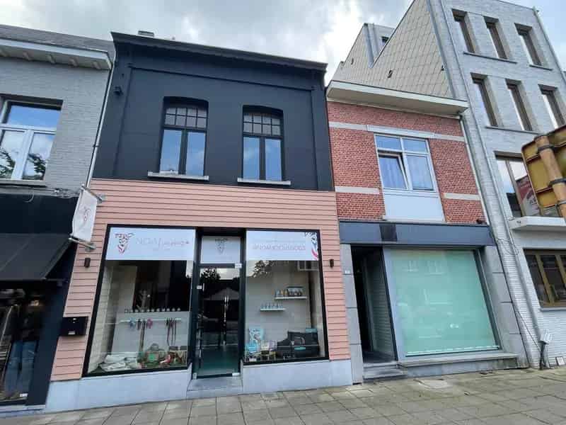 Bouwgrond 145m² - Commercieel gelijkvloers 4 appartementen