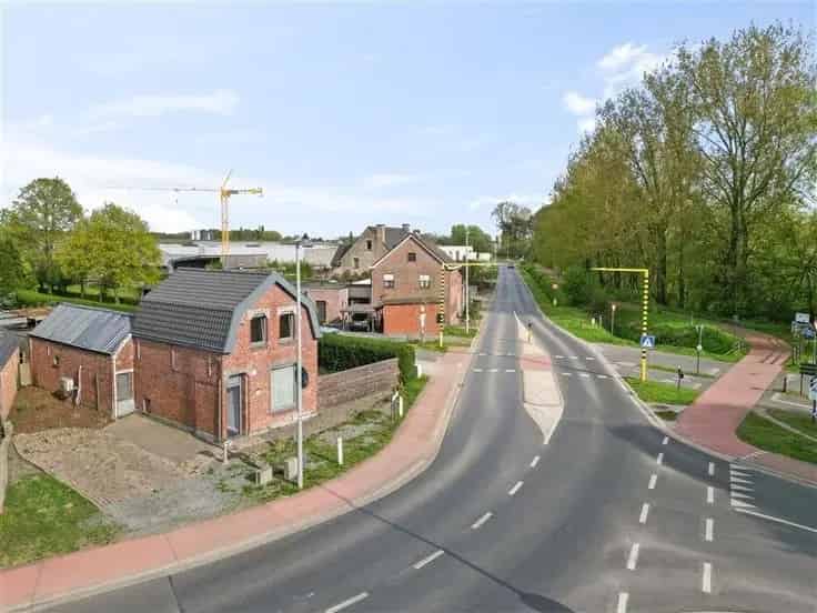 Huis Te Koop: Charmante Open Bebouwing 872m²