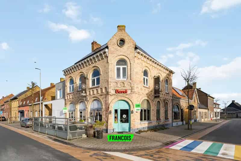 Hoekwoning Handelszaak Merkem Centrum